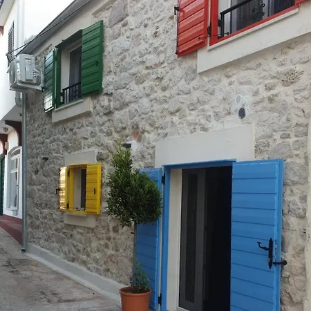 Sani House Apartment *